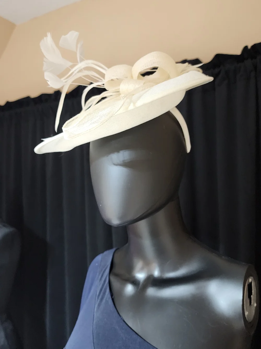 Vintage 80s Ivory Sinamay Fascinator Hat Feather Kentucky Derby Wedding
